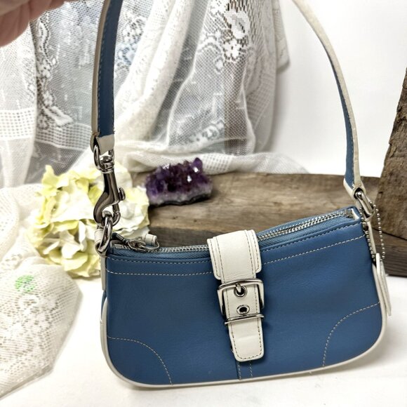 Coach Blue & White Leather Buckle Shoulder Bag With Zip Closure & Inner Pockets - Picture 8 of 9